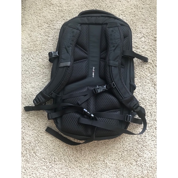 The North Face Women's Solid State Laptop Backpack - Picture 2 of 4